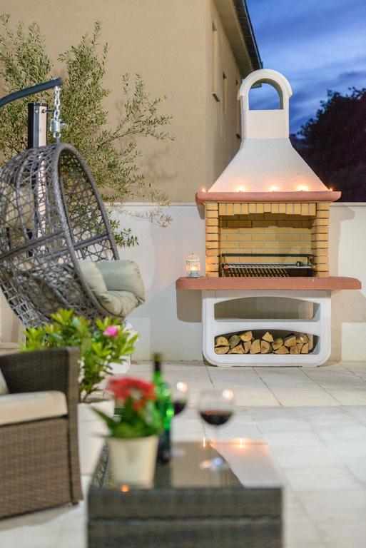 Apartments Villa Atlantis Τρογκίρ Εξωτερικό φωτογραφία