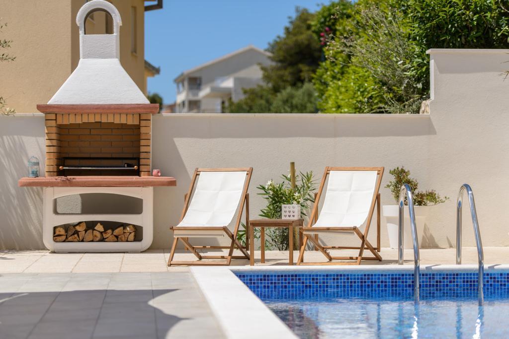 Apartments Villa Atlantis Τρογκίρ Εξωτερικό φωτογραφία