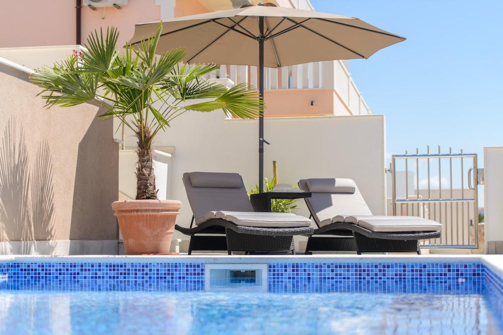 Apartments Villa Atlantis Τρογκίρ Εξωτερικό φωτογραφία