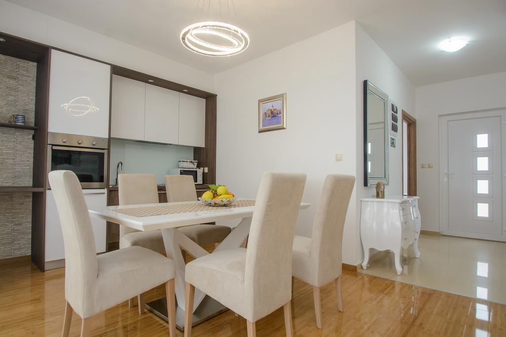 Apartments Villa Atlantis Τρογκίρ Εξωτερικό φωτογραφία