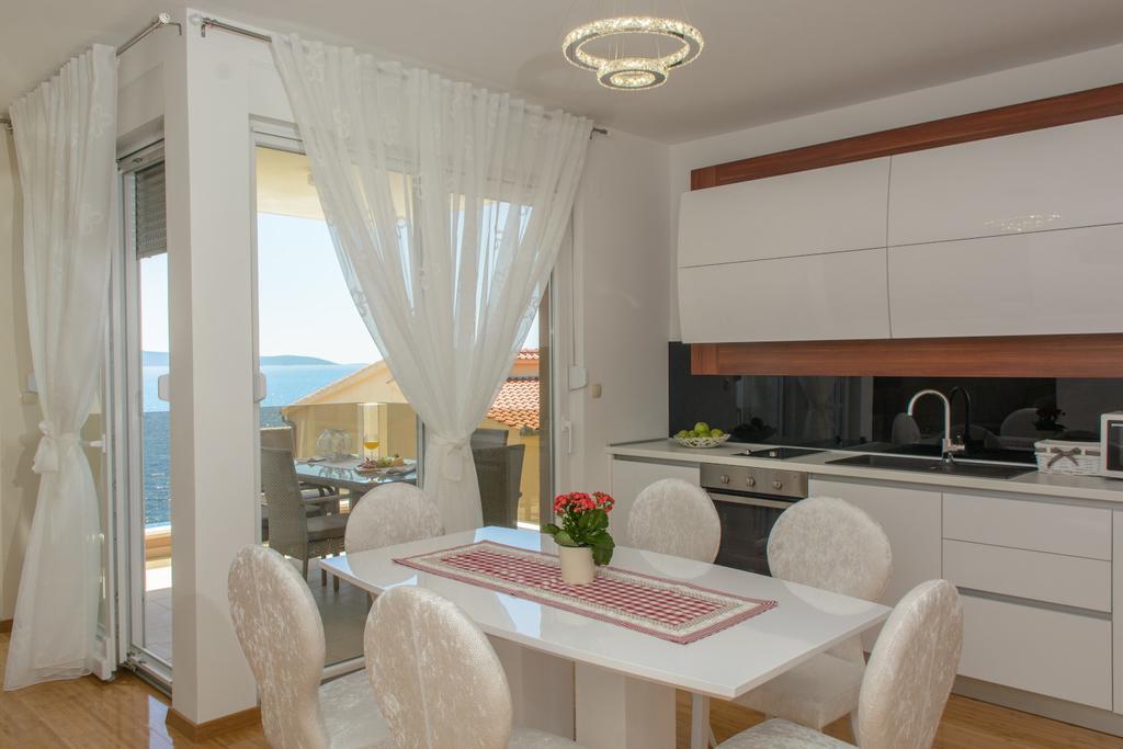 Apartments Villa Atlantis Τρογκίρ Εξωτερικό φωτογραφία