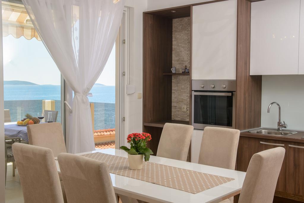 Apartments Villa Atlantis Τρογκίρ Εξωτερικό φωτογραφία